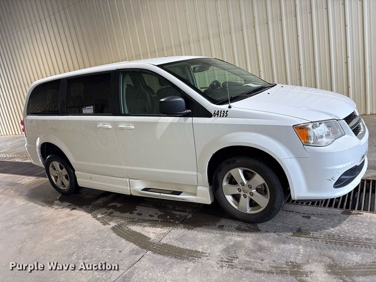 image for item DY0620 2018 Dodge Grand Caravan handicap accessible van