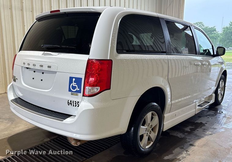 image for item DY0620 2018 Dodge Grand Caravan handicap accessible van