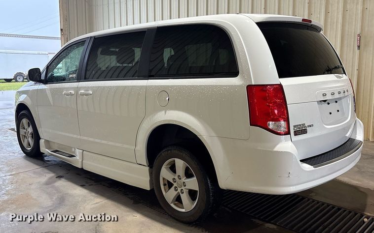 image for item DY0620 2018 Dodge Grand Caravan handicap accessible van