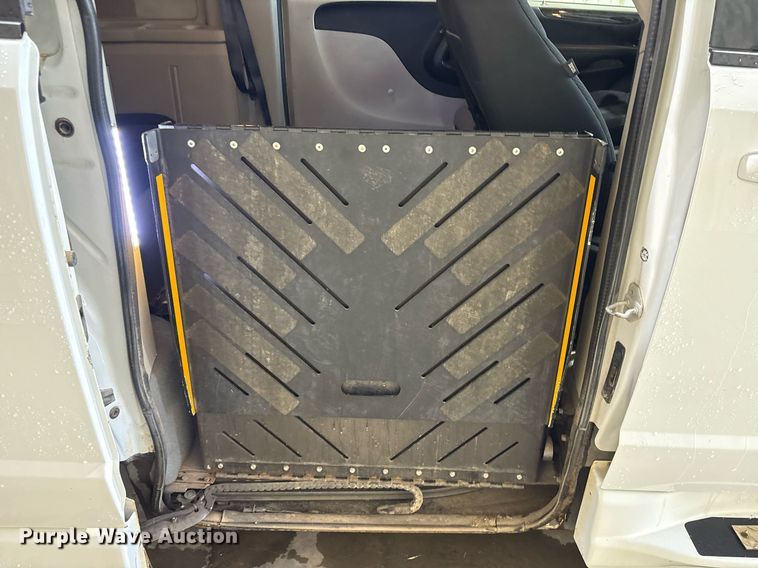 image for item DY0620 2018 Dodge Grand Caravan handicap accessible van