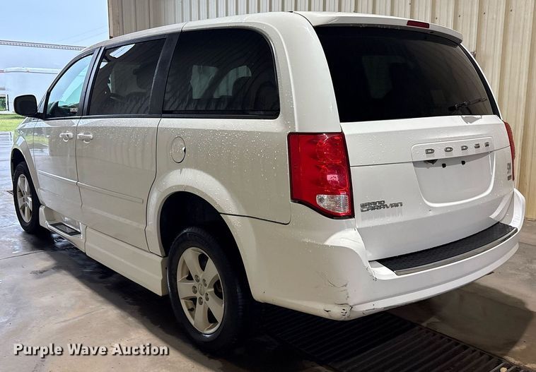 image for item DY0621 2017 Dodge Grand Caravan handicap accessible van