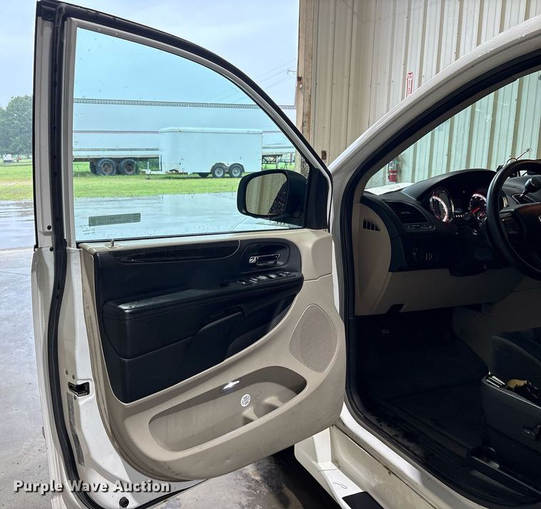 image for item DY0621 2017 Dodge Grand Caravan handicap accessible van