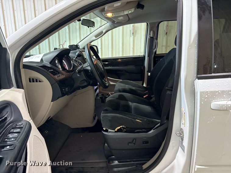 image for item DY0621 2017 Dodge Grand Caravan handicap accessible van