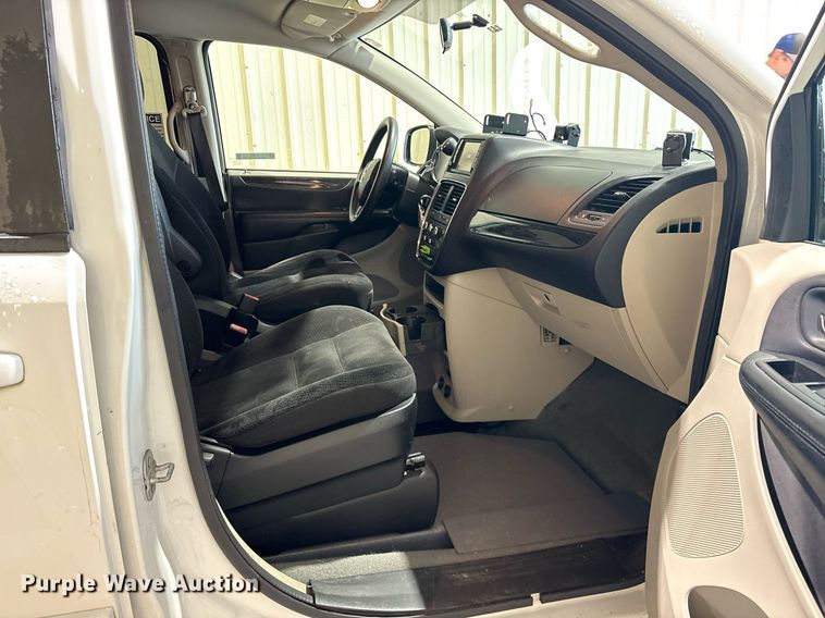 image for item DY0621 2017 Dodge Grand Caravan handicap accessible van