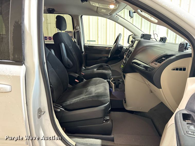 image for item DY0621 2017 Dodge Grand Caravan handicap accessible van