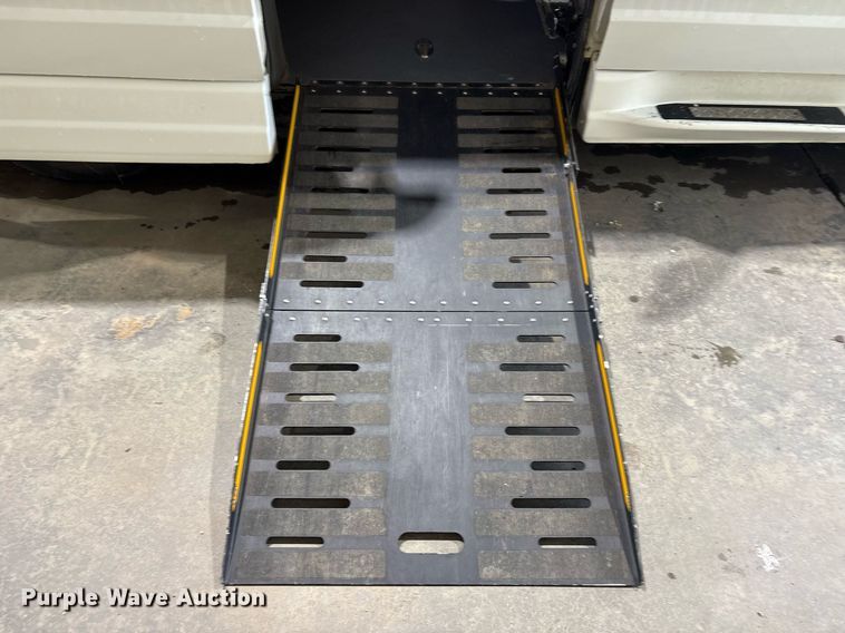 image for item DY0621 2017 Dodge Grand Caravan handicap accessible van