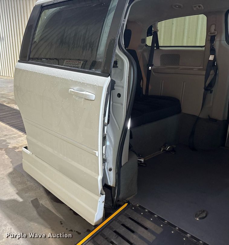 image for item DY0621 2017 Dodge Grand Caravan handicap accessible van