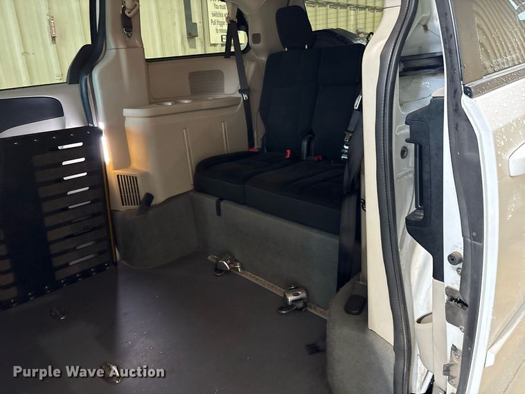 image for item DY0621 2017 Dodge Grand Caravan handicap accessible van