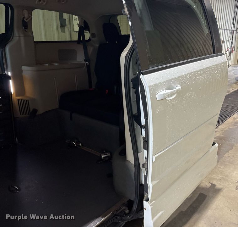 image for item DY0621 2017 Dodge Grand Caravan handicap accessible van
