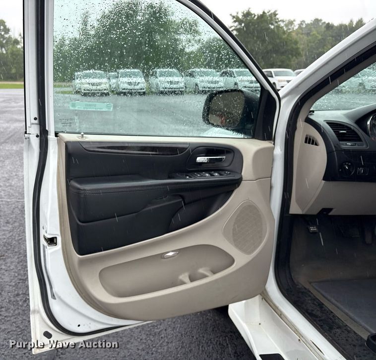 image for item DY0622 2018 Dodge Grand Caravan handicap accessible van
