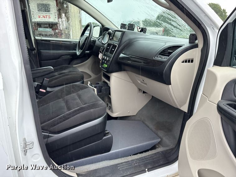 image for item DY0622 2018 Dodge Grand Caravan handicap accessible van