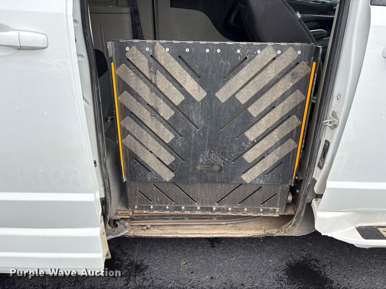 image for item DY0622 2018 Dodge Grand Caravan handicap accessible van
