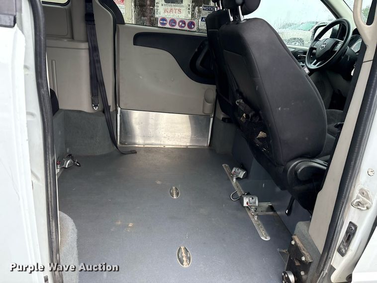 image for item DY0622 2018 Dodge Grand Caravan handicap accessible van