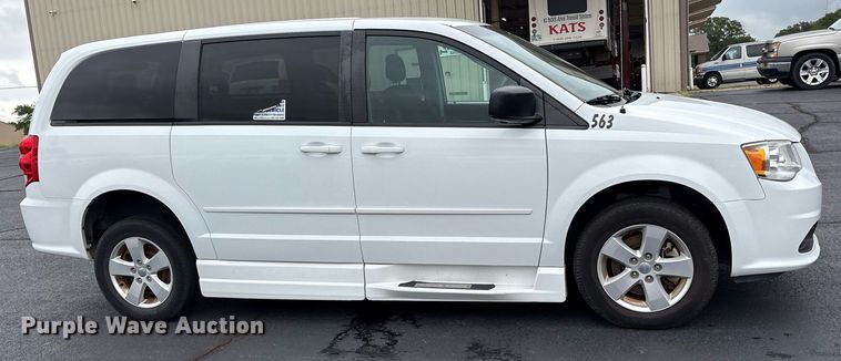 image for item DY0623 2017 Dodge Grand Caravan handicap accessible van