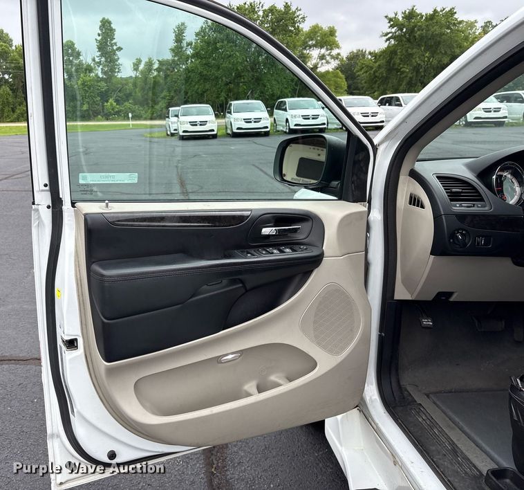 image for item DY0623 2017 Dodge Grand Caravan handicap accessible van