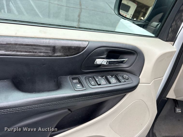 image for item DY0623 2017 Dodge Grand Caravan handicap accessible van