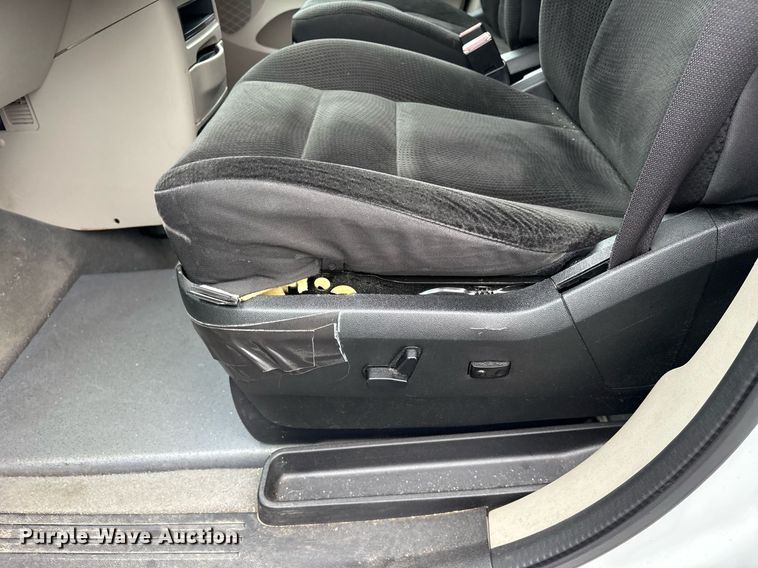 image for item DY0623 2017 Dodge Grand Caravan handicap accessible van