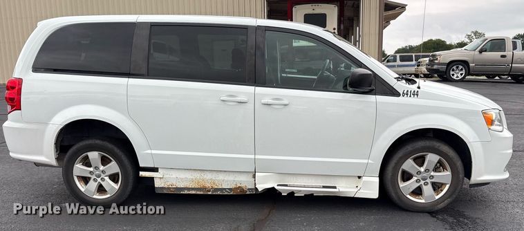 image for item DY0624 2018 Dodge Grand Caravan handicap accessible van