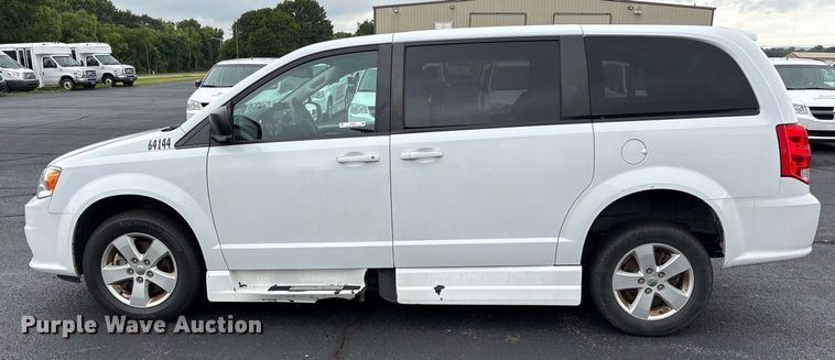 image for item DY0624 2018 Dodge Grand Caravan handicap accessible van