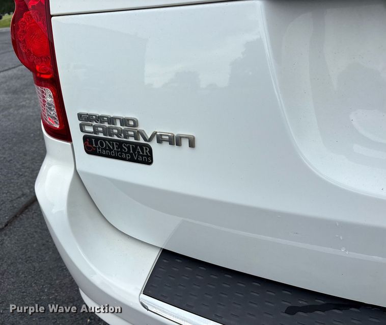 image for item DY0624 2018 Dodge Grand Caravan handicap accessible van