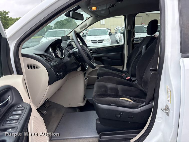 image for item DY0624 2018 Dodge Grand Caravan handicap accessible van