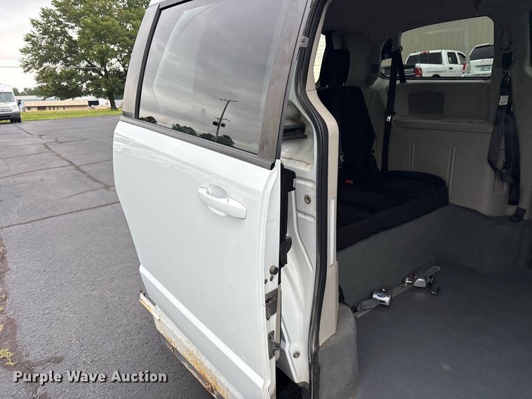 image for item DY0624 2018 Dodge Grand Caravan handicap accessible van