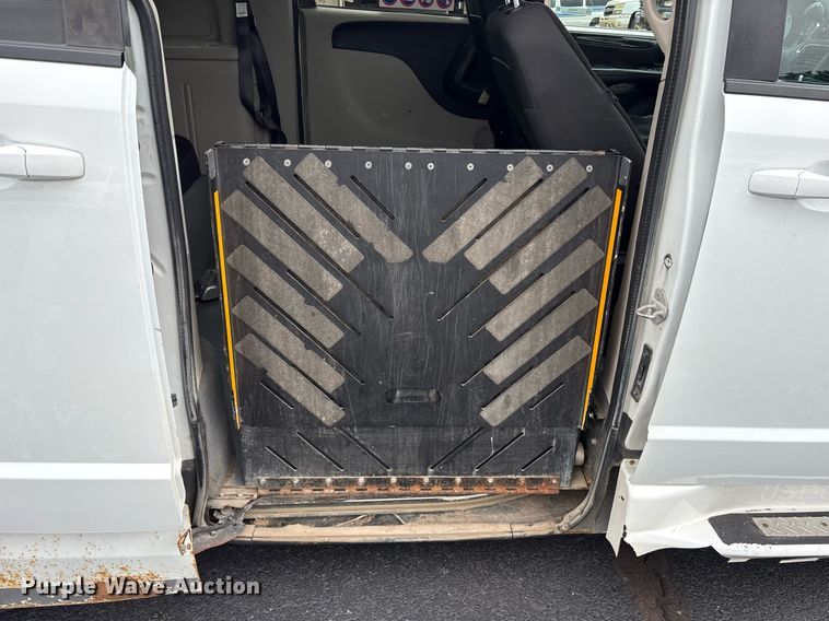 image for item DY0624 2018 Dodge Grand Caravan handicap accessible van