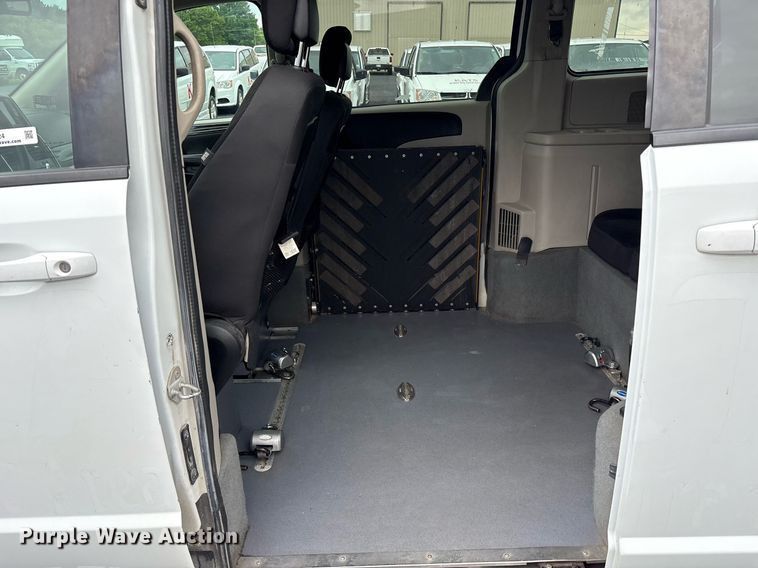 image for item DY0624 2018 Dodge Grand Caravan handicap accessible van