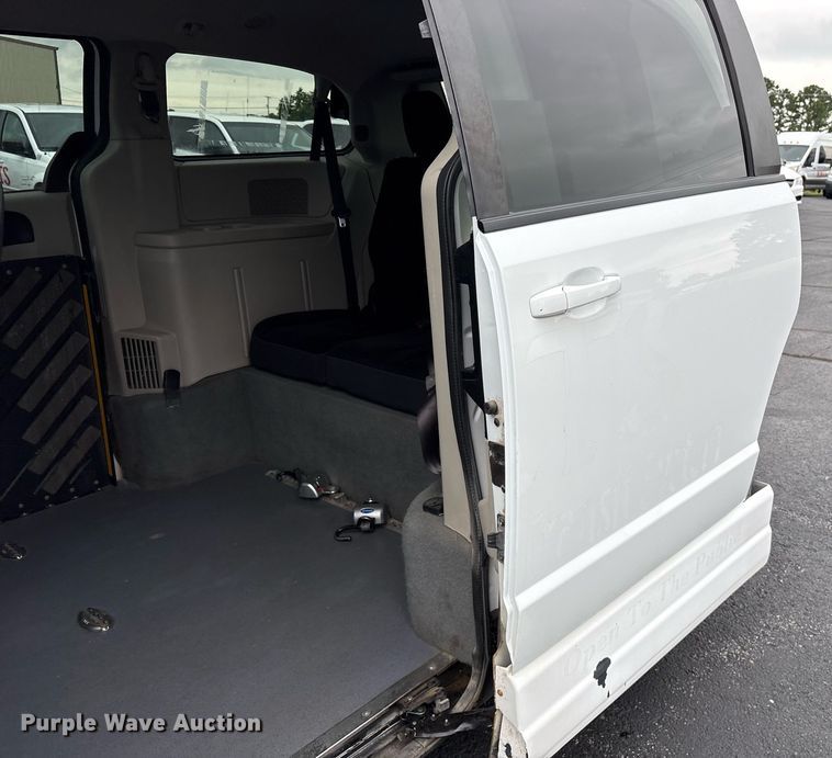 image for item DY0624 2018 Dodge Grand Caravan handicap accessible van