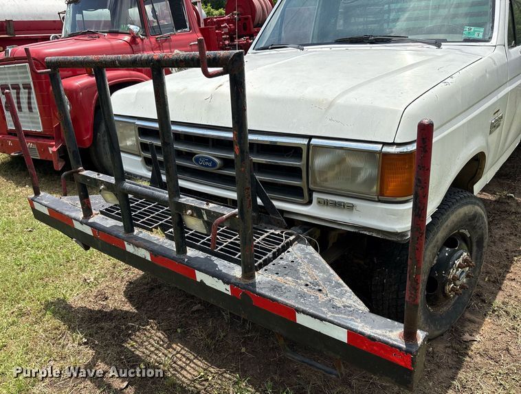 image for item DY2532 1990 Ford F350 Lariat brush fire truck