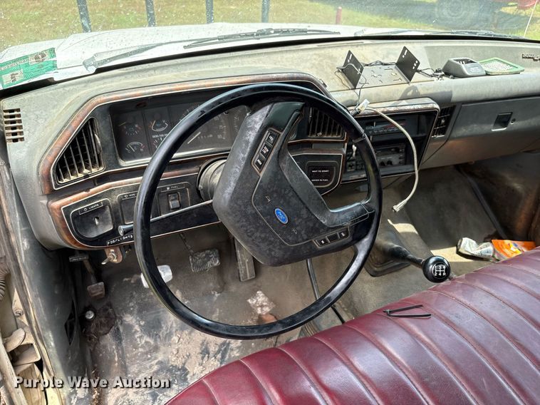 image for item DY2532 1990 Ford F350 Lariat brush fire truck