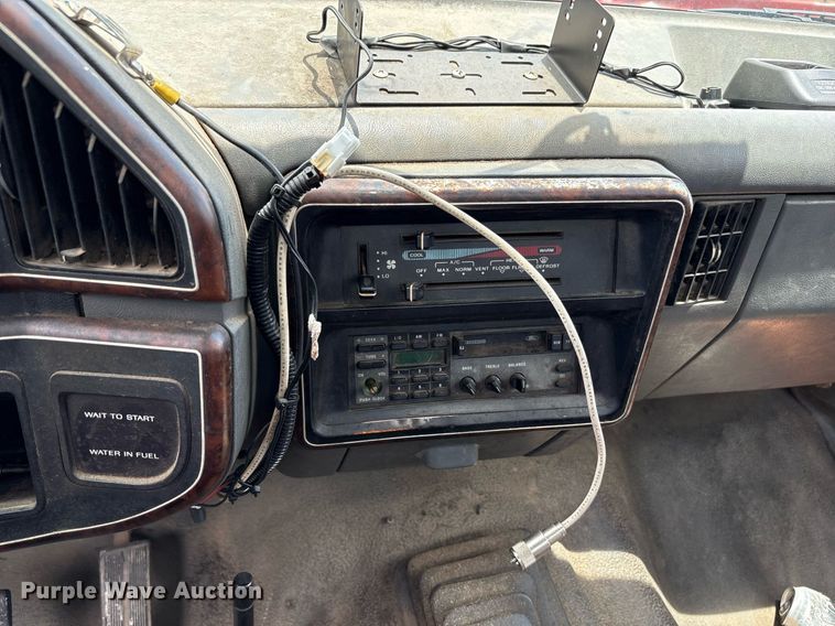 image for item DY2532 1990 Ford F350 Lariat brush fire truck