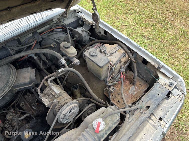 image for item DY2532 1990 Ford F350 Lariat brush fire truck