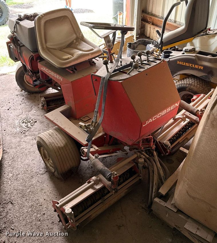 image for item DZ8494 Jacobsen reel mower