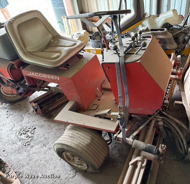 image for item DZ8494 Jacobsen reel mower