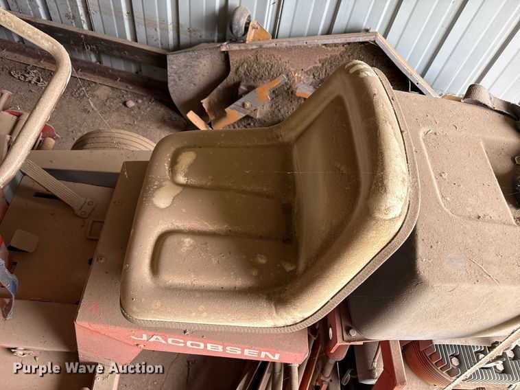 image for item DZ8494 Jacobsen reel mower