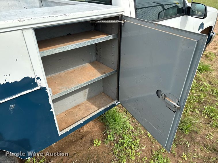 image for item DZ8501 1997 Chevrolet C1500 utility bed pickup truck