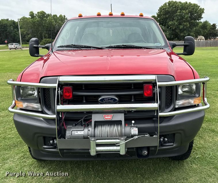 image for item DZ8502 2002 Ford F350 rescue vehicle