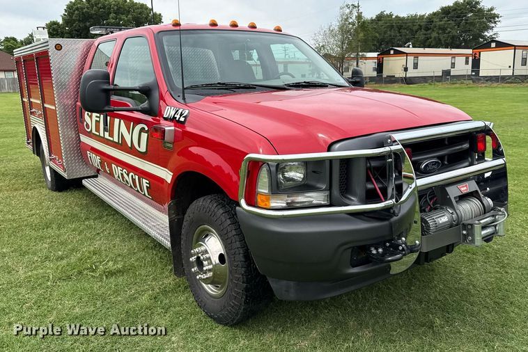 image for item DZ8502 2002 Ford F350 rescue vehicle