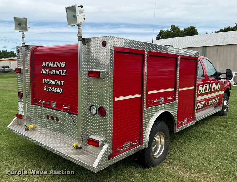image for item DZ8502 2002 Ford F350 rescue vehicle