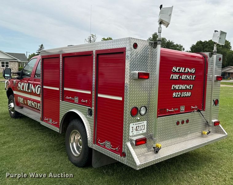 image for item DZ8502 2002 Ford F350 rescue vehicle