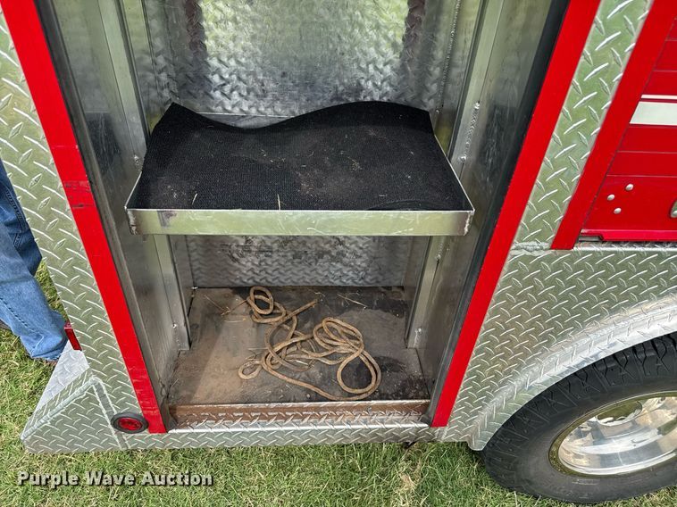 image for item DZ8502 2002 Ford F350 rescue vehicle