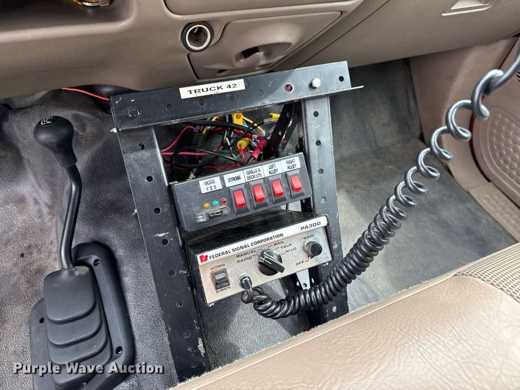 image for item DZ8502 2002 Ford F350 rescue vehicle