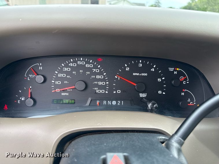 image for item DZ8502 2002 Ford F350 rescue vehicle