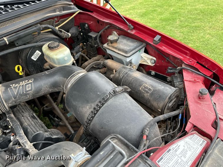 image for item DZ8502 2002 Ford F350 rescue vehicle