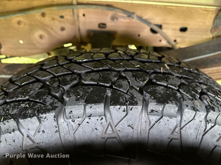 image for item DZ8502 2002 Ford F350 rescue vehicle