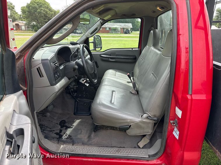 image for item DZ8503 2007 Ford F350 Super Duty XL brush fire truck