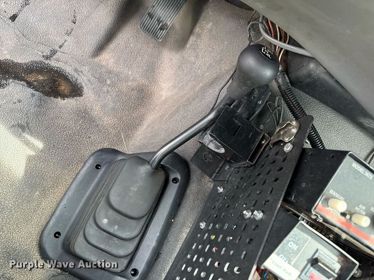 image for item DZ8503 2007 Ford F350 Super Duty XL brush fire truck