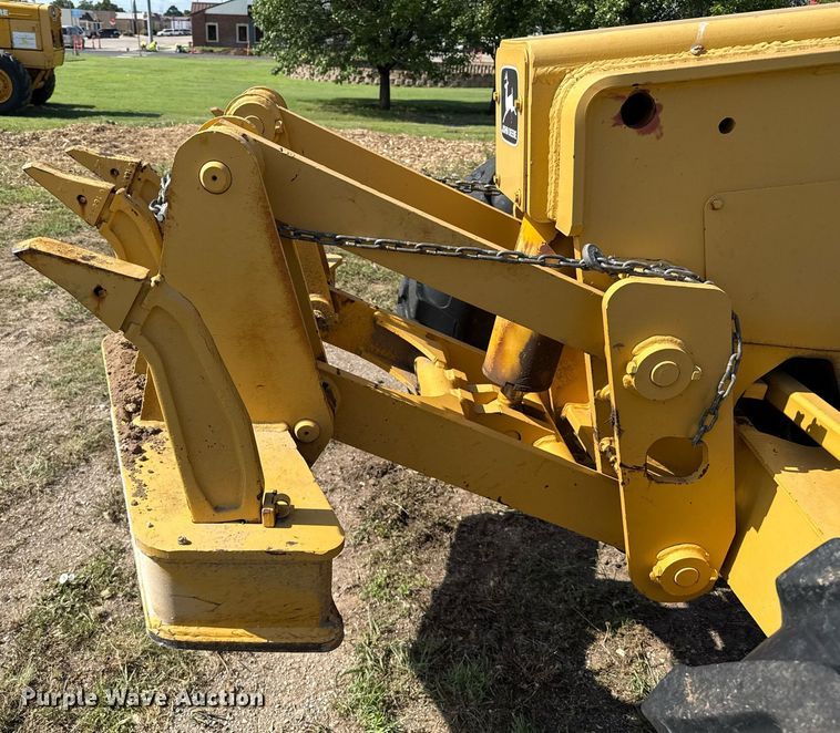 image for item DZ8504 1984 John Deere 770A motor grader