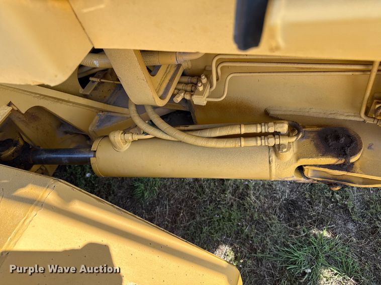 image for item DZ8504 1984 John Deere 770A motor grader